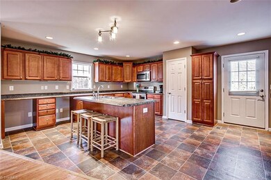 3006 Barberry Ct, Asheboro, NC 27205 - photo 7