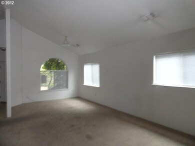 531 Mountain View Dr, Central Point, OR 97502 - photo 4