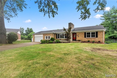 5100 Kingwood Dr, Saint Louis, MO 63123 - photo 2