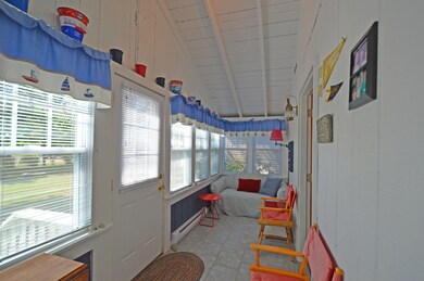 27_Dyke_Enclosed_PorchB