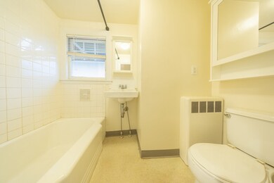 1026 Chestnut St unit 2A, Newton, MA 02464 - photo 7