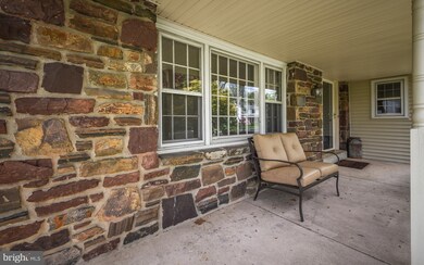 196 Share Dr, Morrisville, PA 19067 - photo 5