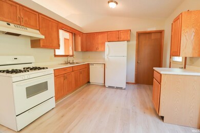 13522 Wheat Mill Ct, Grabill, IN 46741 - photo 6