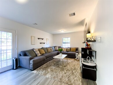 5038 Golden Forest Dr, Houston, TX 77091 - photo 7