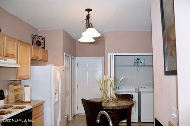 4738 Playpen Dr, Jacksonville, FL 32210 - photo 7