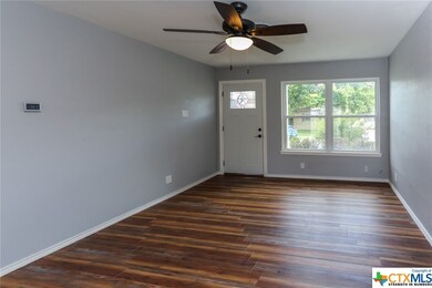 911 Leonhard St, Copperas Cove, TX 76522 - photo 6