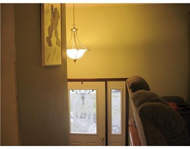 Entry/Foyer.