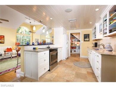 860 8th St S, Naples, FL 34102 - photo 2