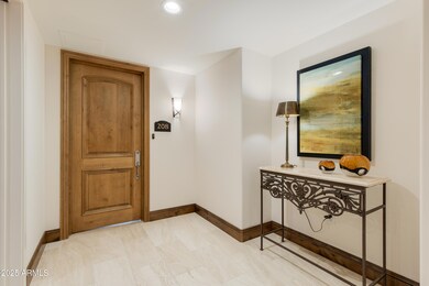 Scottsdale Waterfront Residences unit 208, Scottsdale, AZ 85251 - photo 2