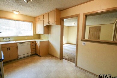 1312 1312 Powers Dr, Tyler, TX 75701 - photo 7