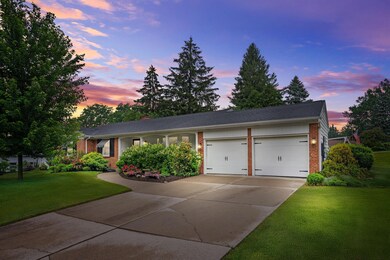 2466 Okemos Dr SE, Grand Rapids, MI 49506 - photo 2