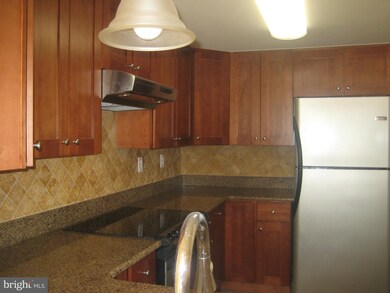 9281 Chadburn Place, Montgomery Village, MD 20886 - photo 2