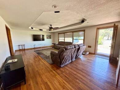 1411 10th St, Great Bend, KS 67530 - photo 5