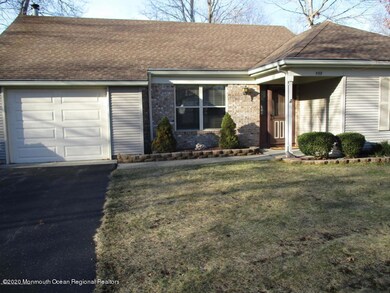 559 Petunia Ln N, Whiting, NJ 08759 - photo 3