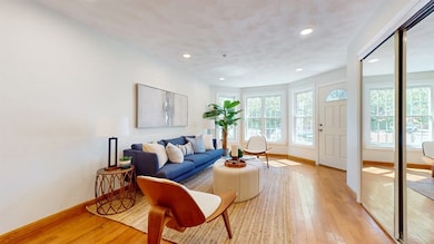 5269 Washington St unit B, West Roxbury, MA 02132 - photo 4