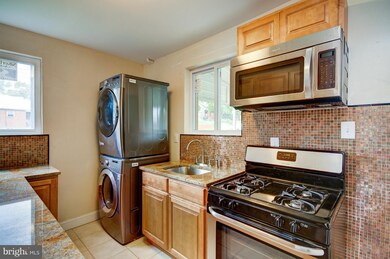 221 44th St NE, Washington, DC 20019 - photo 4