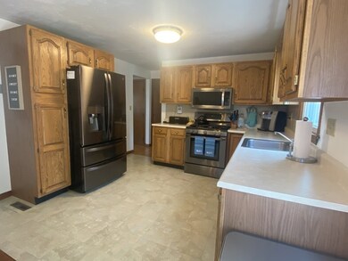 4 Fred Dolan Cir, Randolph, MA 02368 - photo 7