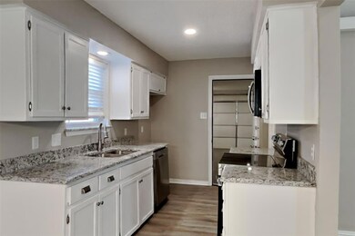 7532 Steward Ln, North Richland Hills, TX 76182 - photo 5