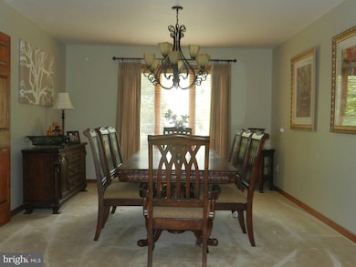 8527 Hill Spring Dr, Lutherville Timonium, MD 21093 - photo 6