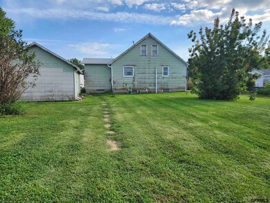 406 W Fulton St, Hooper, NE 68031 - photo 2