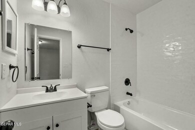 10648 Cuatro Vistas Dr unit B, El Paso, TX 79935 - photo 6