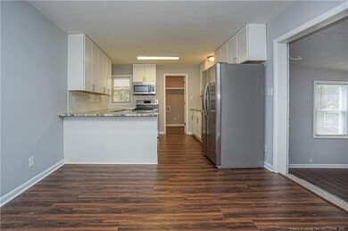 802 Roxie Ave, Fayetteville, NC 28304 - photo 4