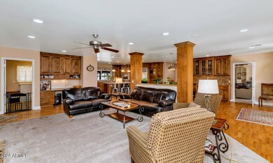 3713 E Camelback Rd-large-005-021-TOD998