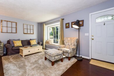 007-Living_Room-4831701-small