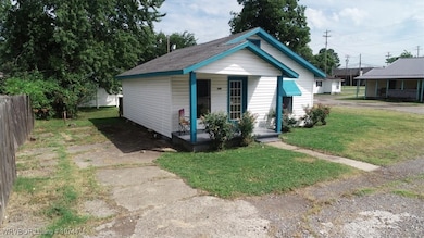 308 Peters St, Poteau, OK 74953 - photo 3