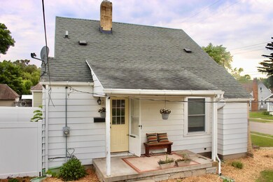 956 Arlington St NE, Grand Rapids, MI 49505 - photo 3