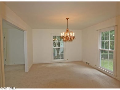 Dining Room - Beautiful windows, open to the Forma