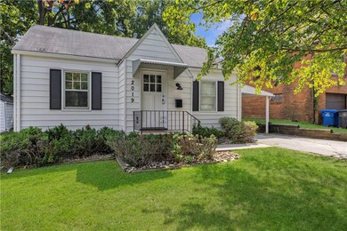 2019 Avalon Rd, Des Moines, IA 50314 - photo 3