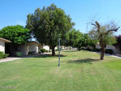 10711 W Santa fe Dr, Sun City, AZ 85351 - photo 5