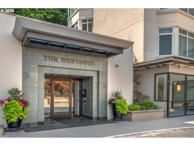 The Westover unit 209, Portland, OR 97210 - photo 2