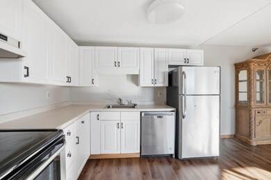 The Pointe unit R1802, Saint Paul, MN 55101 - photo 4