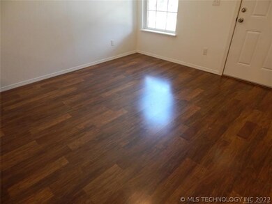 617 N Ridgeway St, Sapulpa, OK 74066 - photo 4