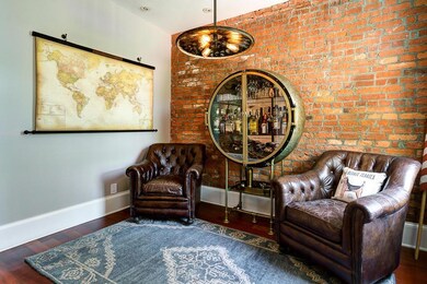 Foyer/Sitting Room