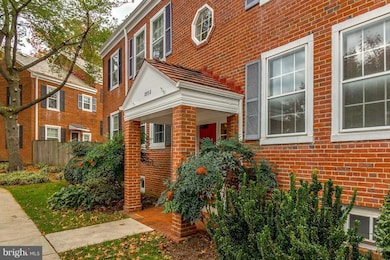 2932 S Buchanan St unit B2, Arlington, VA 22206 - photo 2