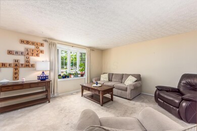 6588 Skywae Dr, Columbus, OH 43229 - photo 2