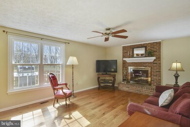 12605 Bayard Dr, Reston, VA 20191 - photo 5