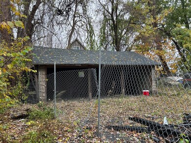 81 Fairview Ave, West Springfield, MA 01089 - photo 4