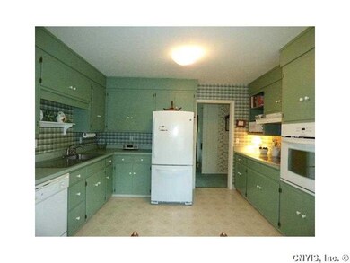 Kitchen. Another view~