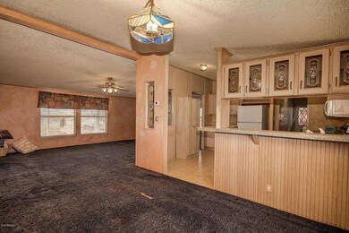 5 SPACIOUS LIVING AND DINING ROOMS