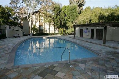 Assoc pool
