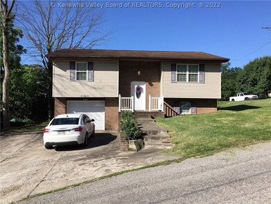 245 Pine Cir, Dunbar, WV 25064 - photo 2