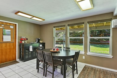 Dining Area.2jpg