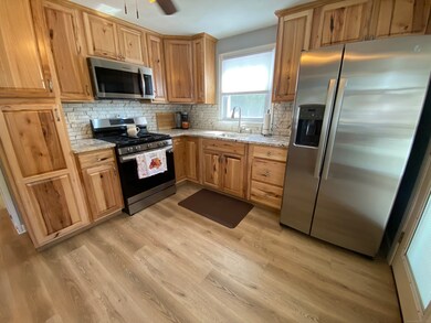 85 Meech Rd, Middletown, CT 06457 - photo 5