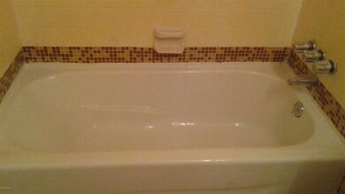 Geust Bath Tub