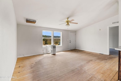 1001 Aspen Springs Ln-6