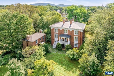 521 1st St N, Charlottesville, VA 22902 - photo 3